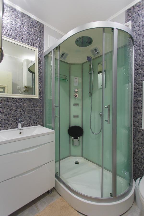 Near Railway Station Apartment *